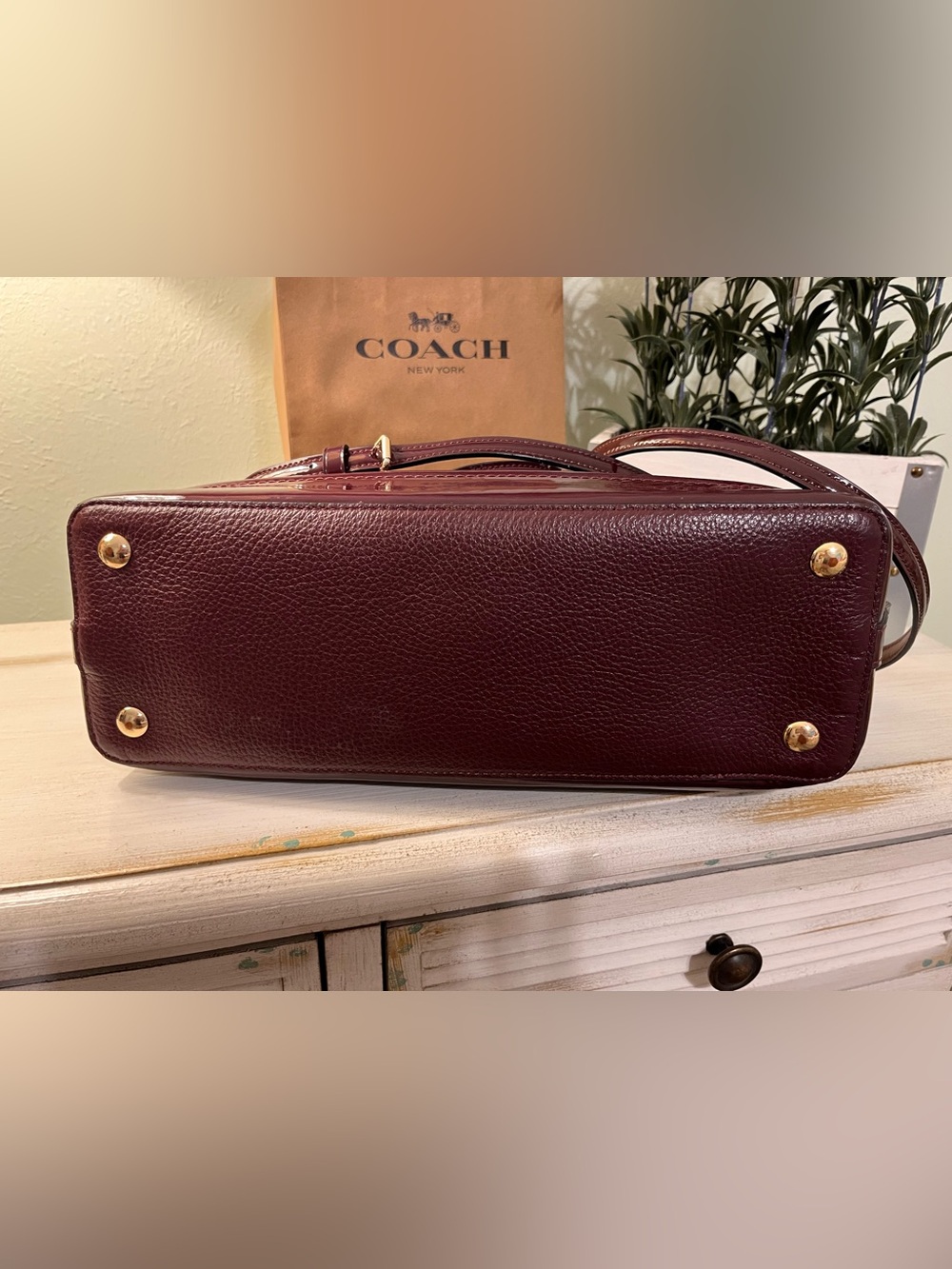 Coach Sierra Satchel Pebbled and Patent Leather in Oxblood Excellent Condition - Picture 7 of 12